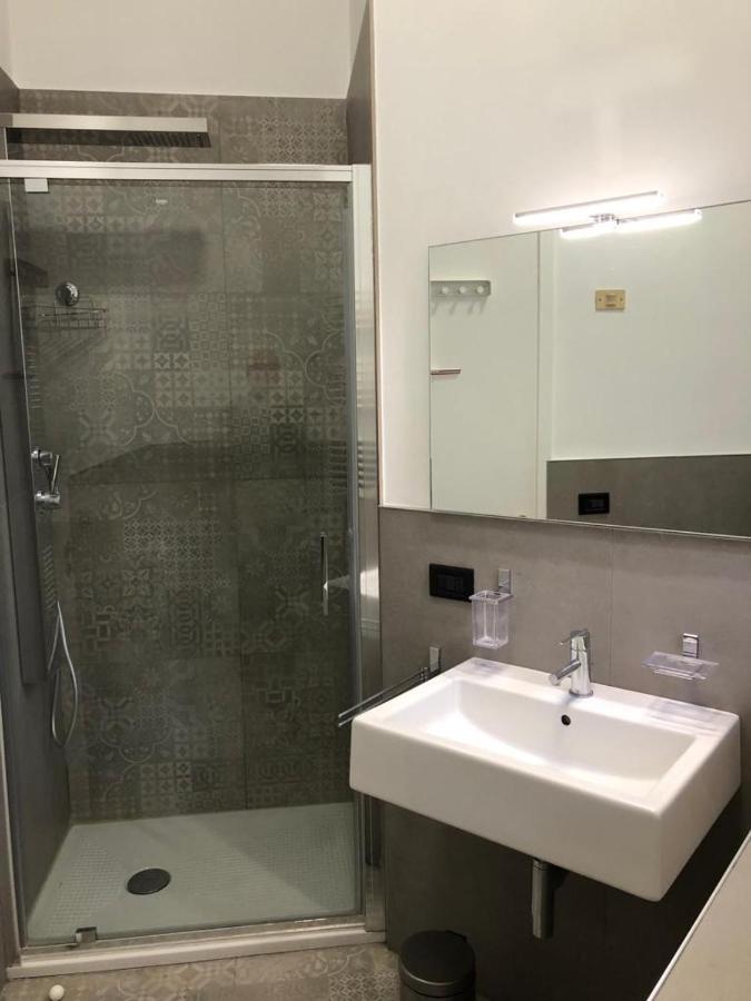 Bari For You - Guest House A 300Mt. Dal Mare Bagian luar foto